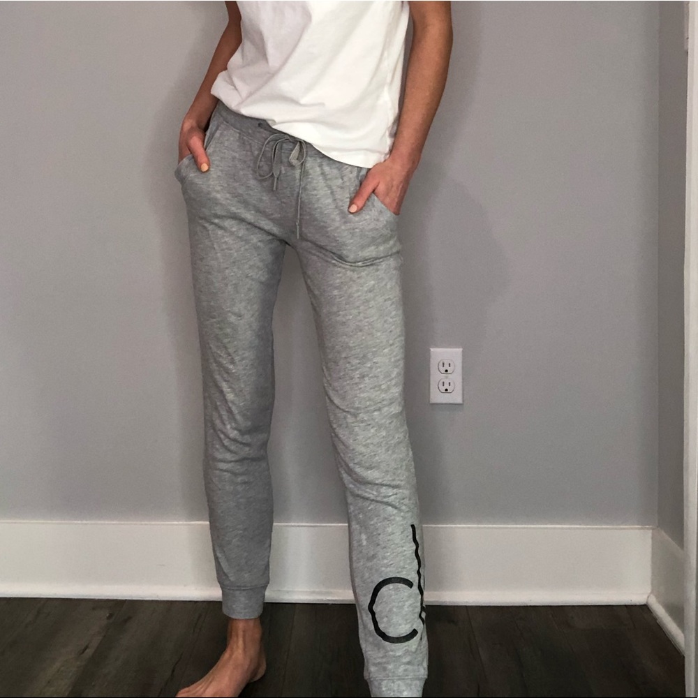 Calvin Klein classic grey sweatpants - Picture 1 of 8